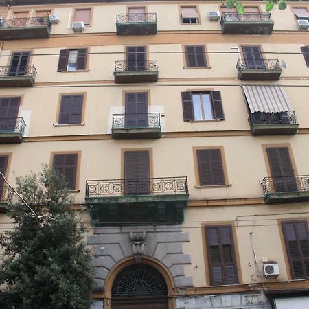 B&B Le Porte Di Napoli Eksteriør billede