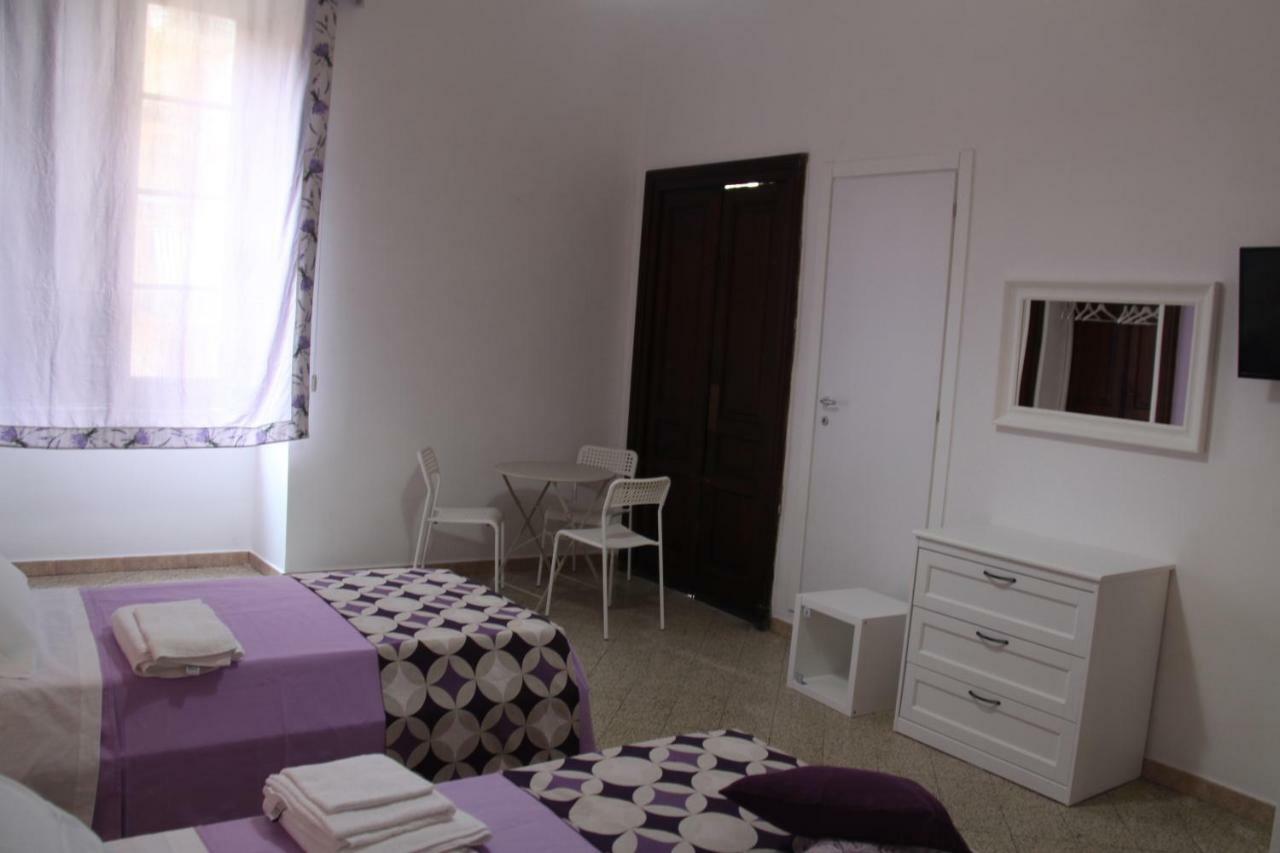B&B Le Porte Di Napoli Eksteriør billede